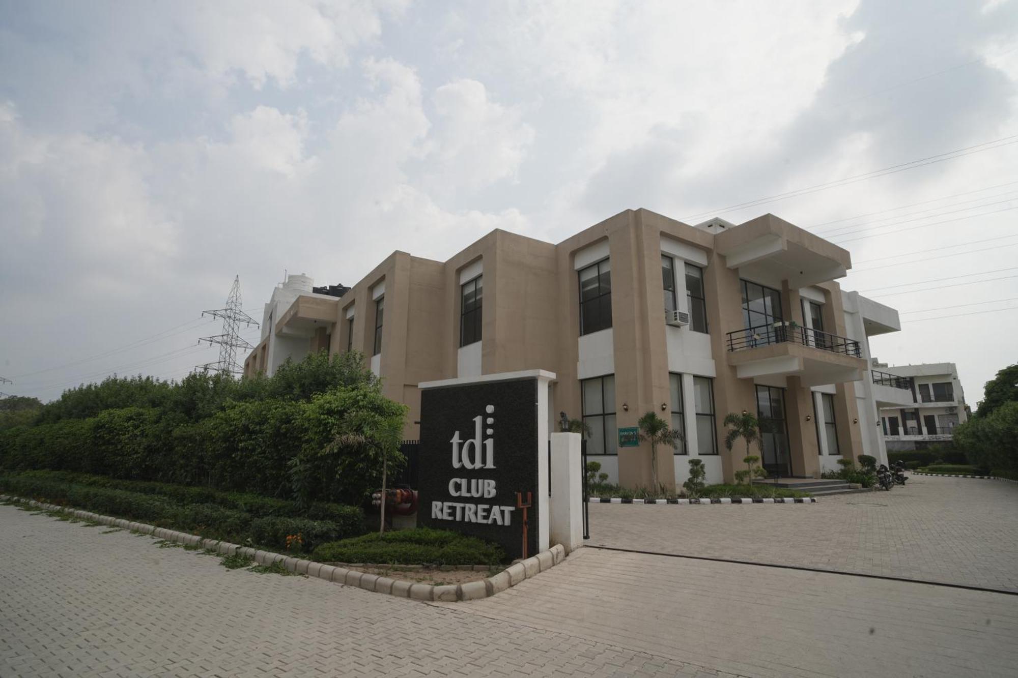 Tdi Club Retreat Sector-110 Hotel Mohali Luaran gambar